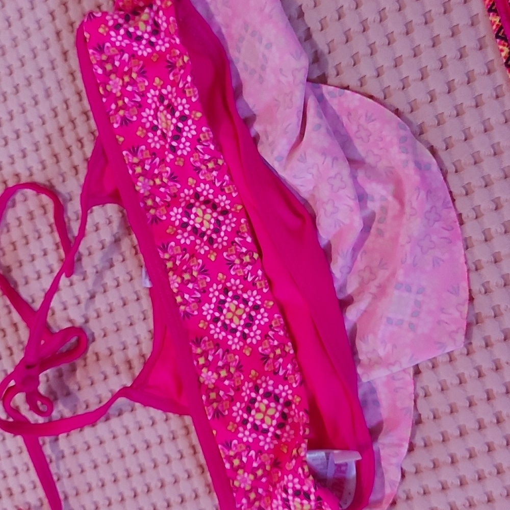 Girl's swim wear - Picture 5 of 9